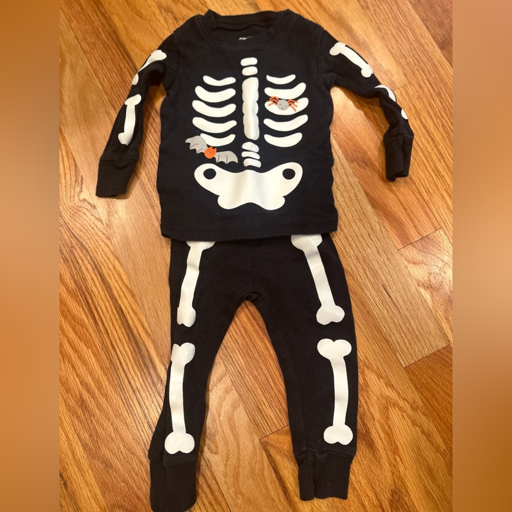 Carter’s Skeleton Halloween Pajamas, 9 months